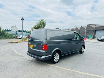 Used Volkswagen Transporter 2017 for sale - 79357787: Photo