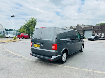Used Volkswagen Transporter 2017 for sale - 79357787: Photo