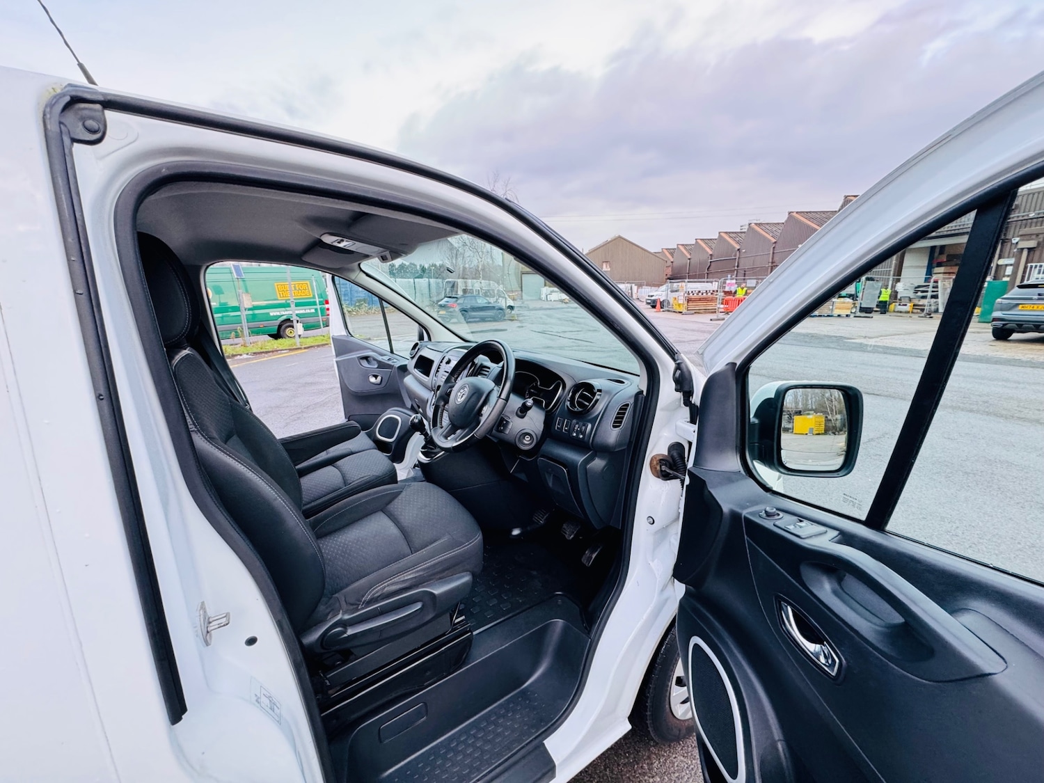 Used Vauxhall Vivaro 2018 for sale - 77153930: Photo 11