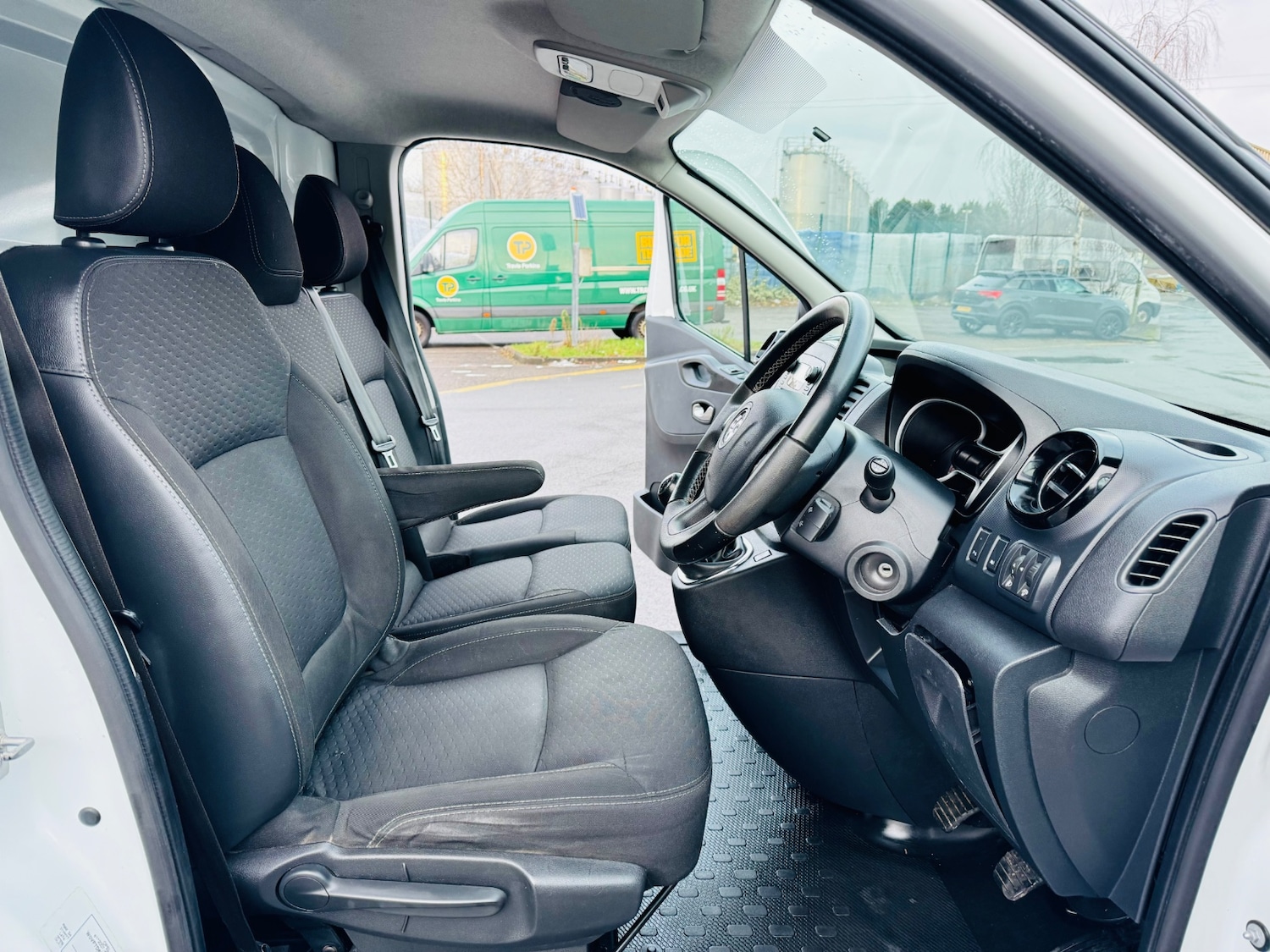 Used Vauxhall Vivaro 2018 for sale - 77153930: Photo 12