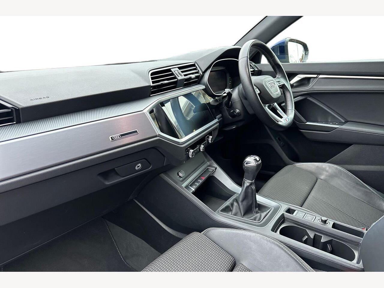 Used Audi Q3 2022 for sale - 77725571: Photo 2