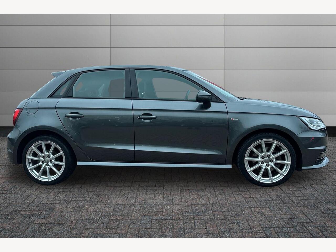 Used Audi A1 2017 for sale - 77442407: Photo 4