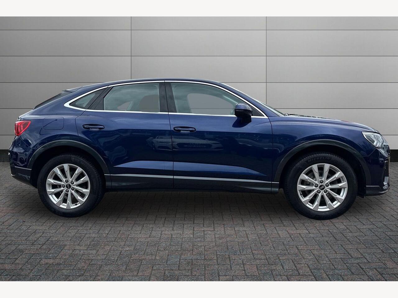 Used Audi Q3 2023 for sale - 78158834: Photo 4