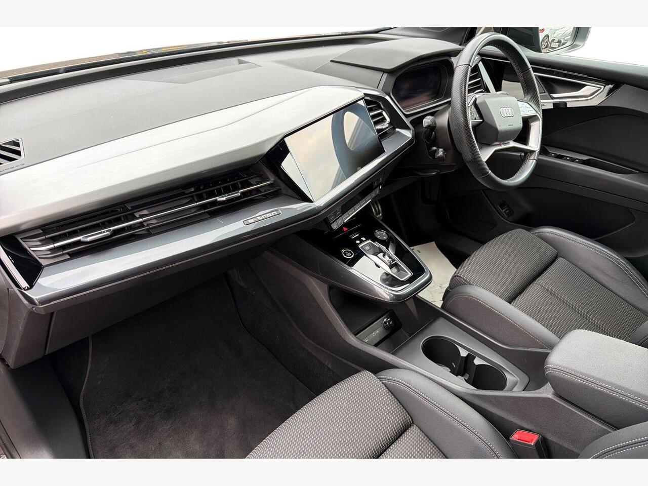 Used Audi Q4 e-tron 2023 for sale - 77498283: Photo 2