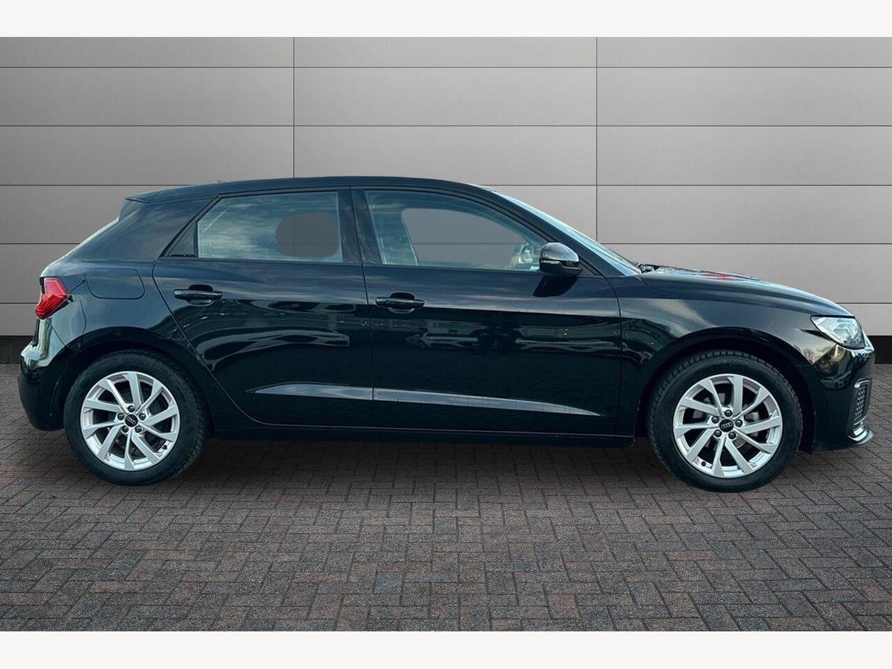 Used Audi A1 2023 for sale - 77067652: Photo 5