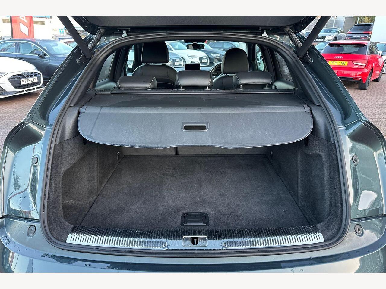 Used Audi Q3 2018 for sale - 76772843: Photo 12