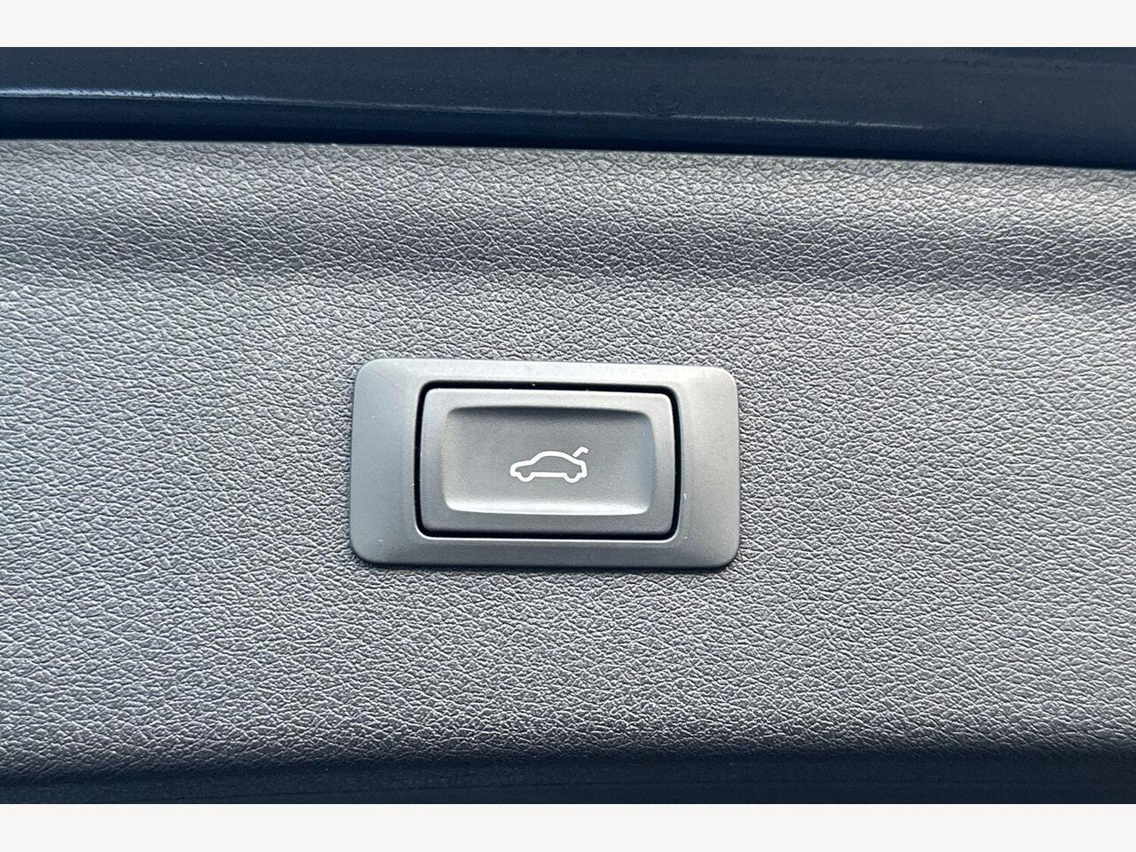 Used Audi Q3 2018 for sale - 76772843: Photo 13