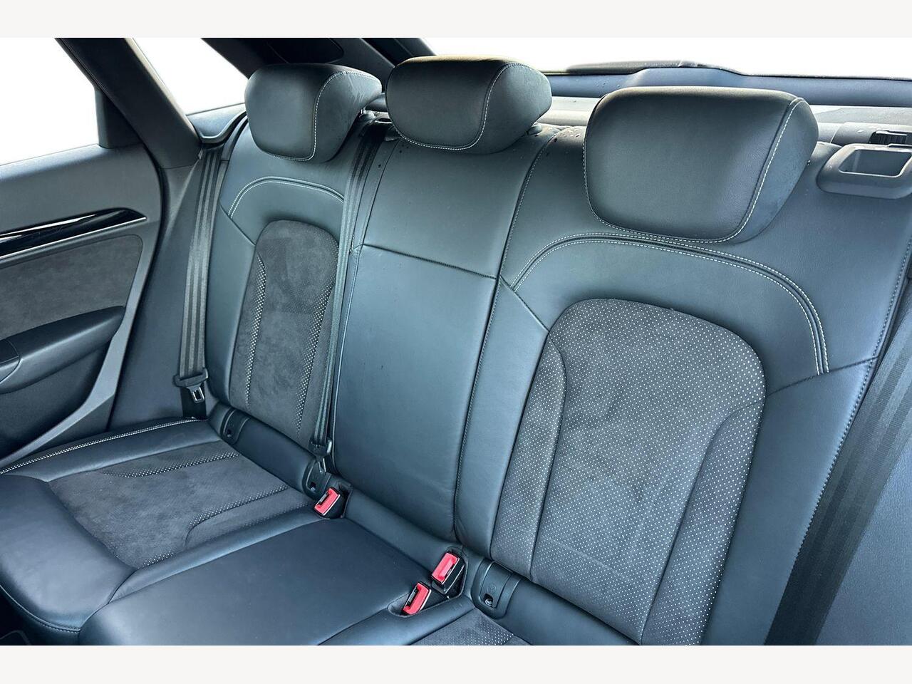 Used Audi Q3 2018 for sale - 76772843: Photo 8