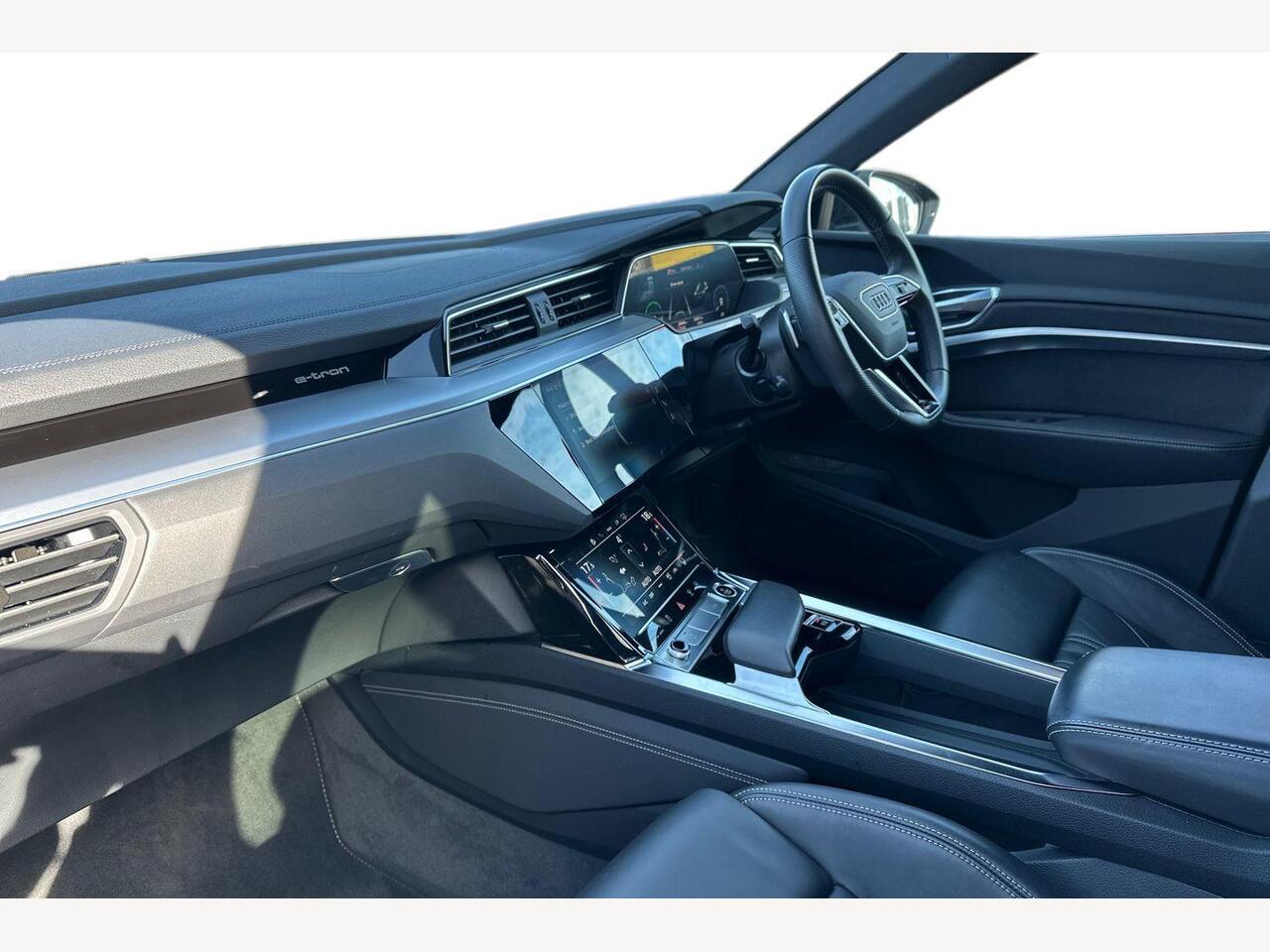 Used Audi e-tron 2022 for sale - 77739864: Photo 2