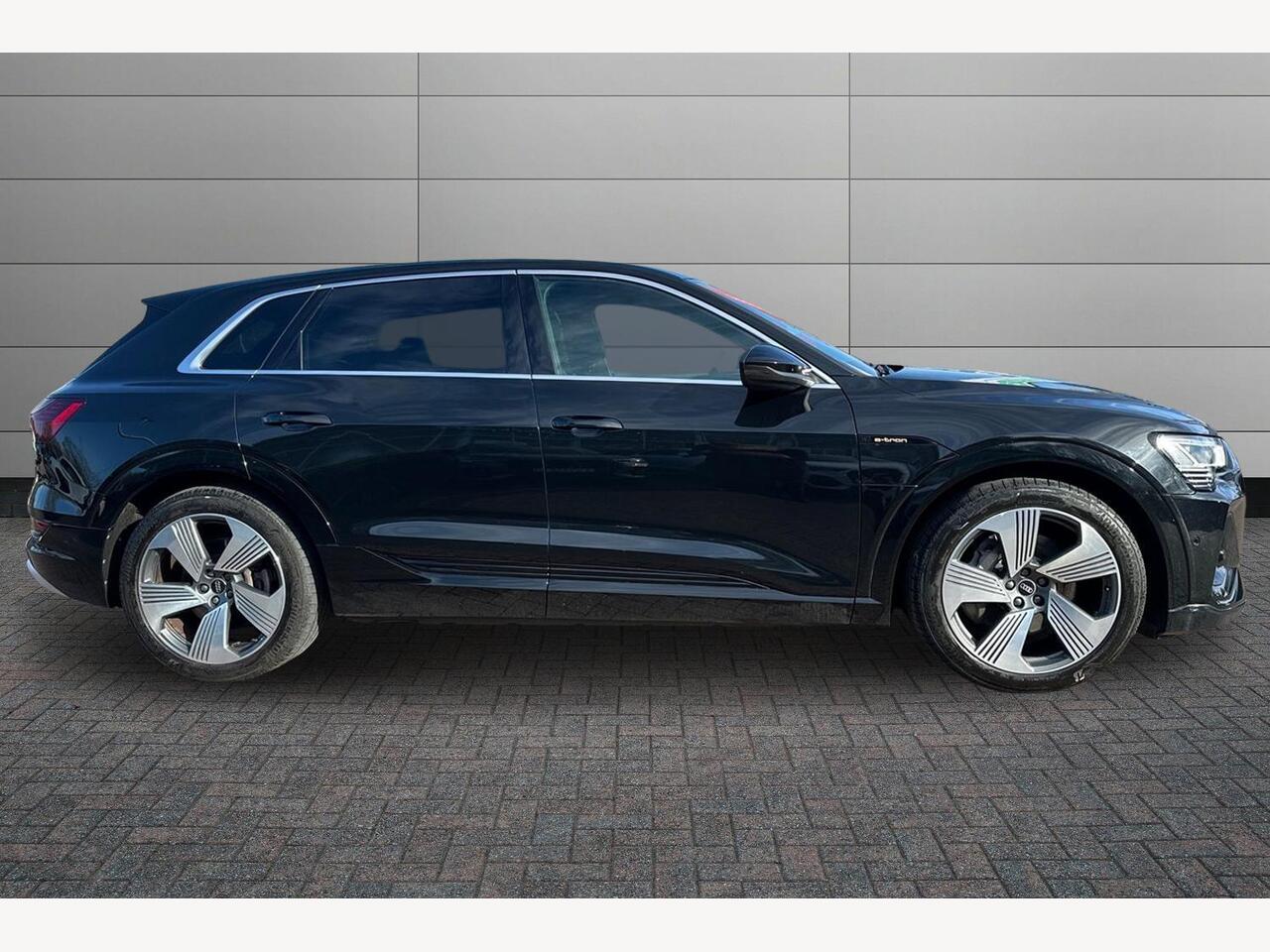 Used Audi e-tron 2022 for sale - 77739864: Photo 4