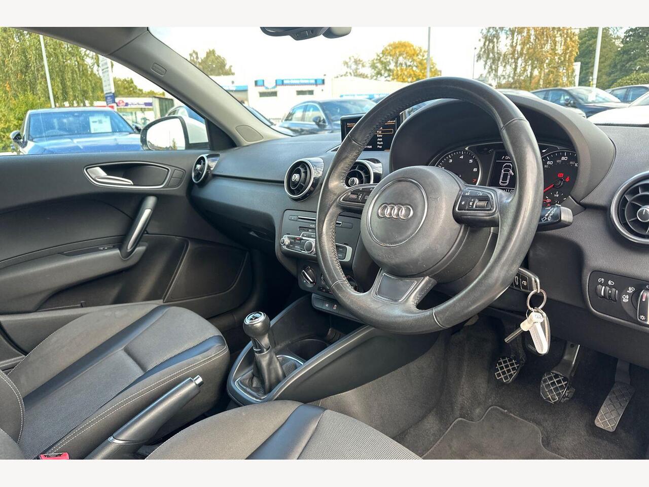 Used Audi A1 2016 for sale - 76325035: Photo 6