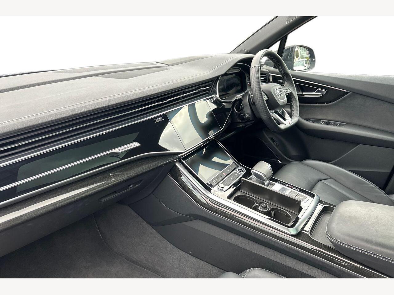 Used Audi Q7 2024 for sale - 78151894: Photo 2