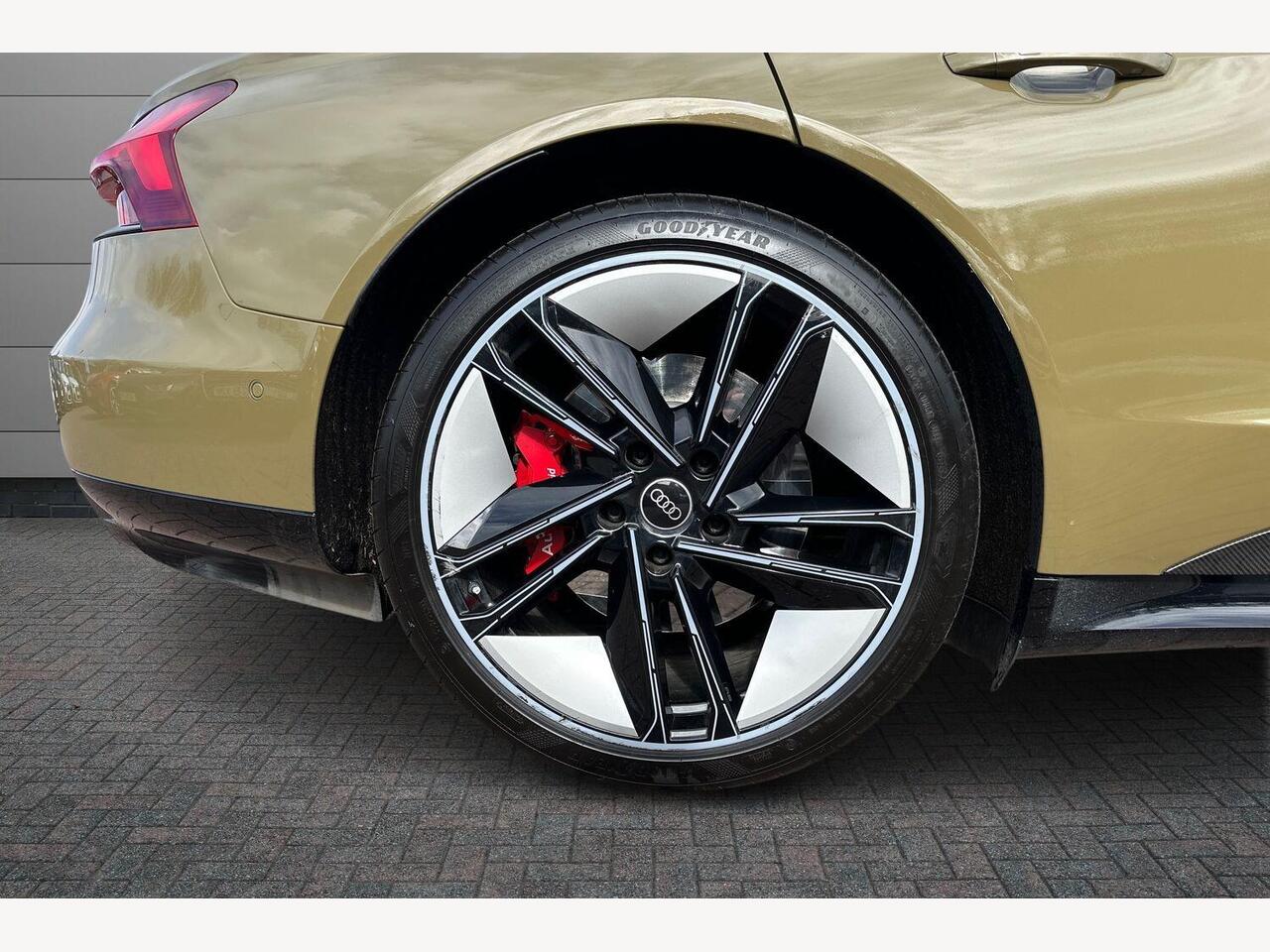 Used Audi RS e-tron GT 2022 for sale - 77885262: Photo 5