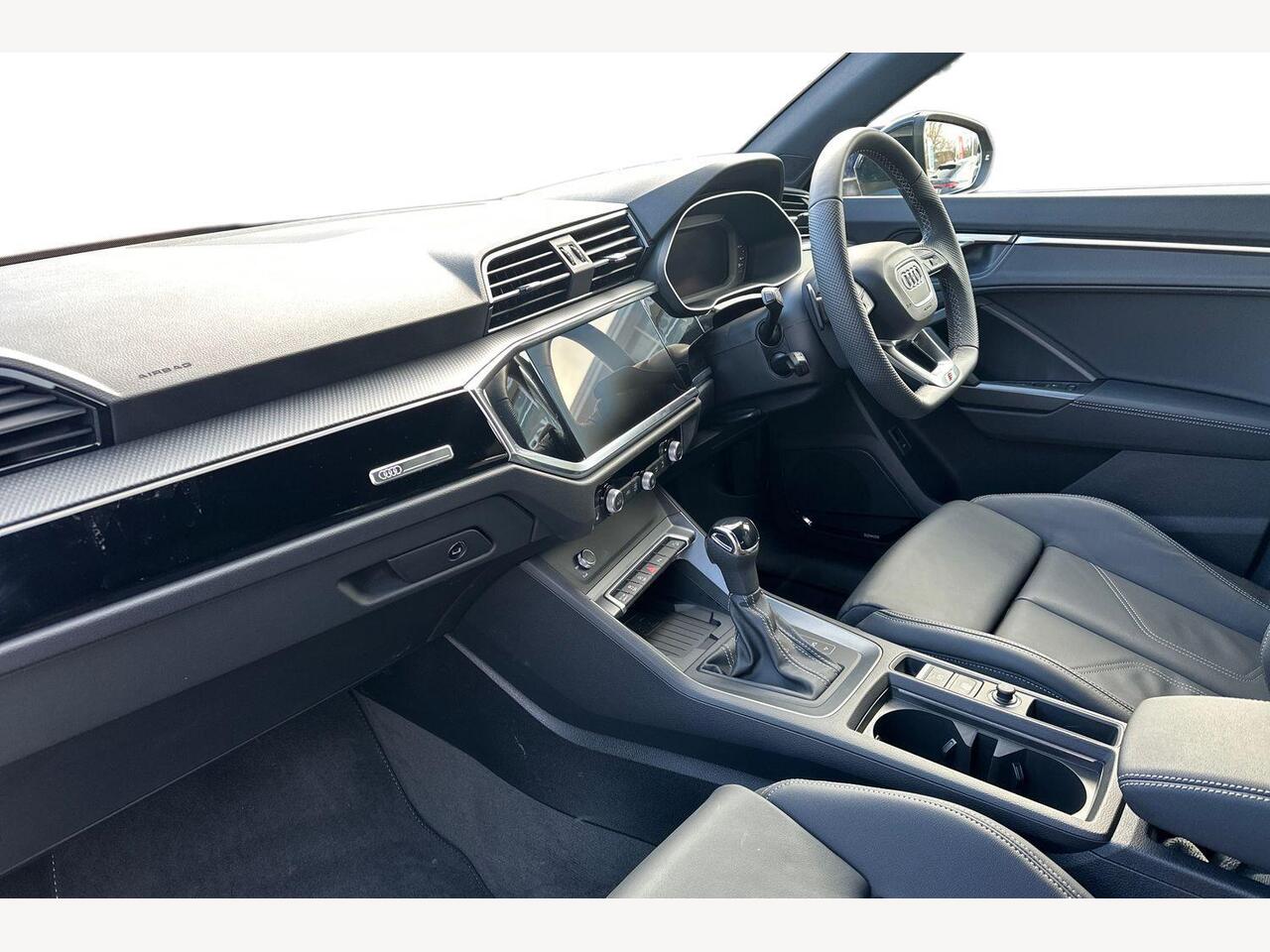 Used Audi Q3 2025 for sale - 77388682: Photo 2