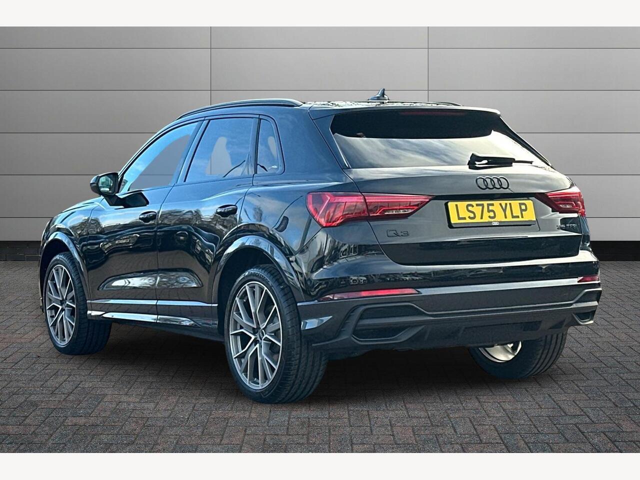 Used Audi Q3 2025 for sale - 77388682: Photo 3