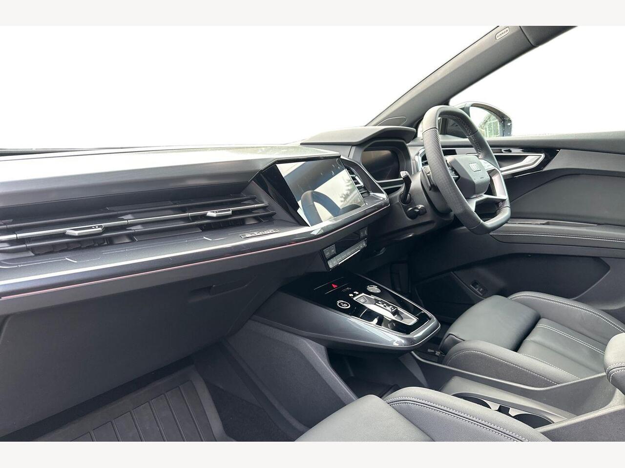 Used Audi Q4 e-tron 2025 for sale - 76679084: Photo 2