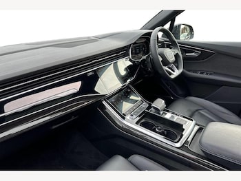 Used Audi Q7 2025 for sale - 77346524: Photo