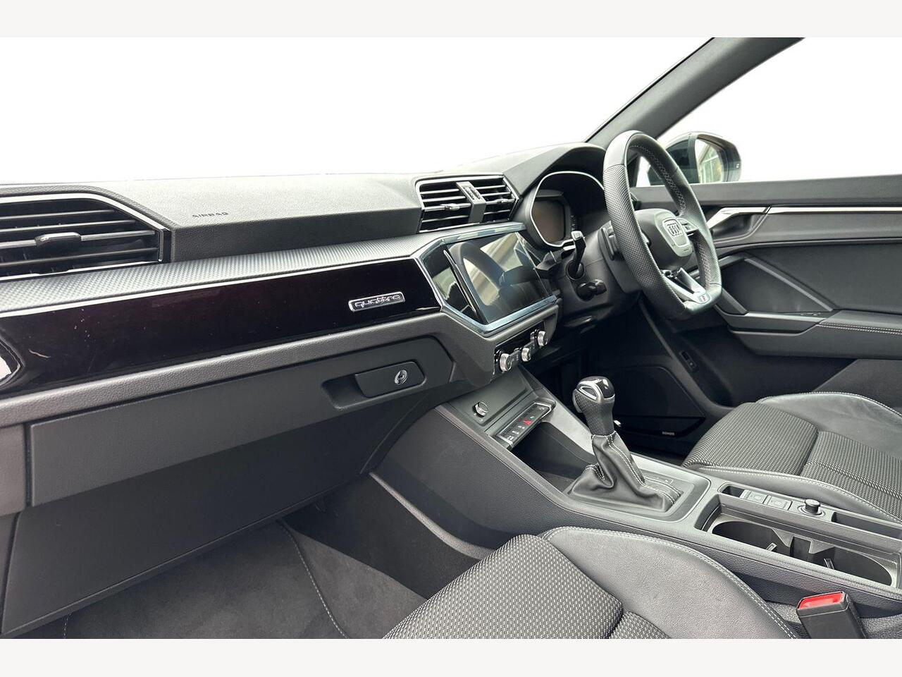 Used Audi Q3 2023 for sale - 77244614: Photo 2