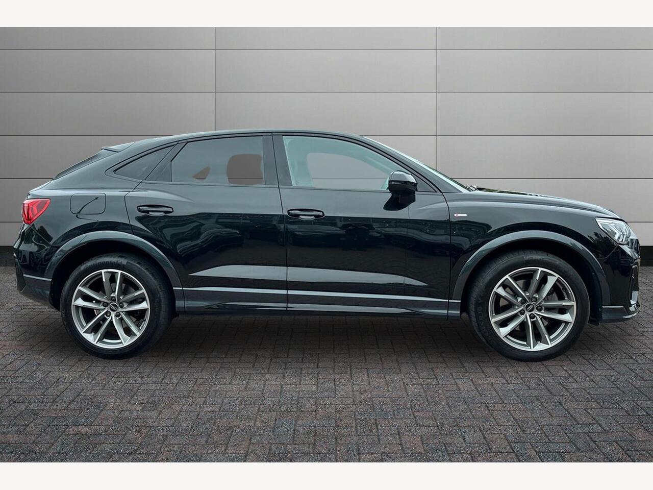 Used Audi Q3 2023 for sale - 77244614: Photo 5