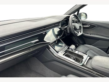 Used Audi Q7 2024 for sale - 78317461: Photo