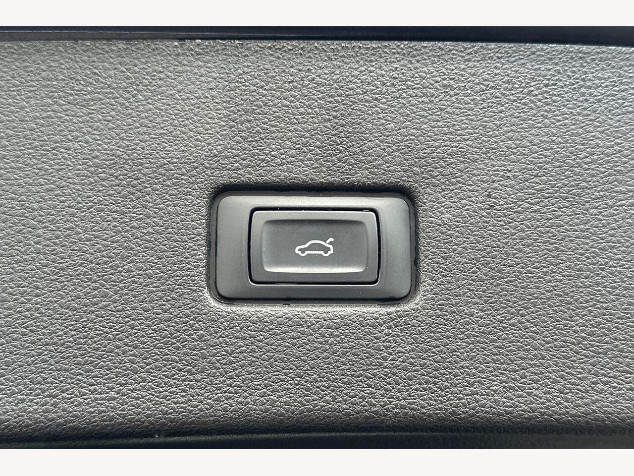 Used Audi Q8 2020 for sale - 76851086: Photo 13