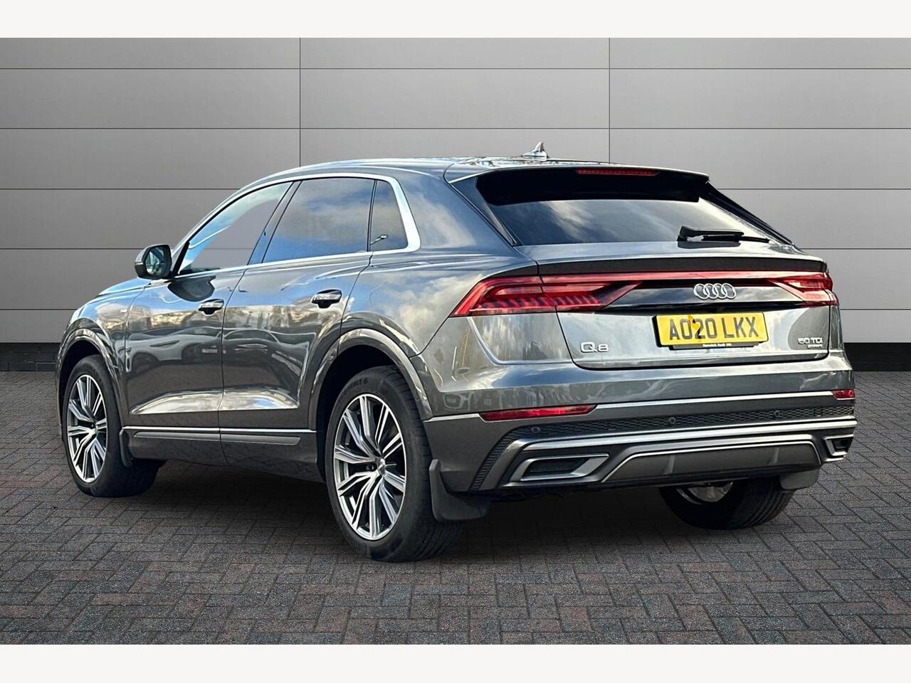 Used Audi Q8 2020 for sale - 76851086: Photo 3