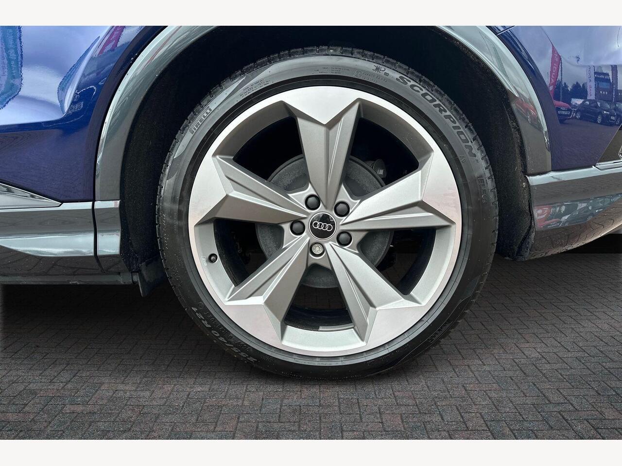 Used Audi Q4 e-tron 2025 for sale - 77528558: Photo 6