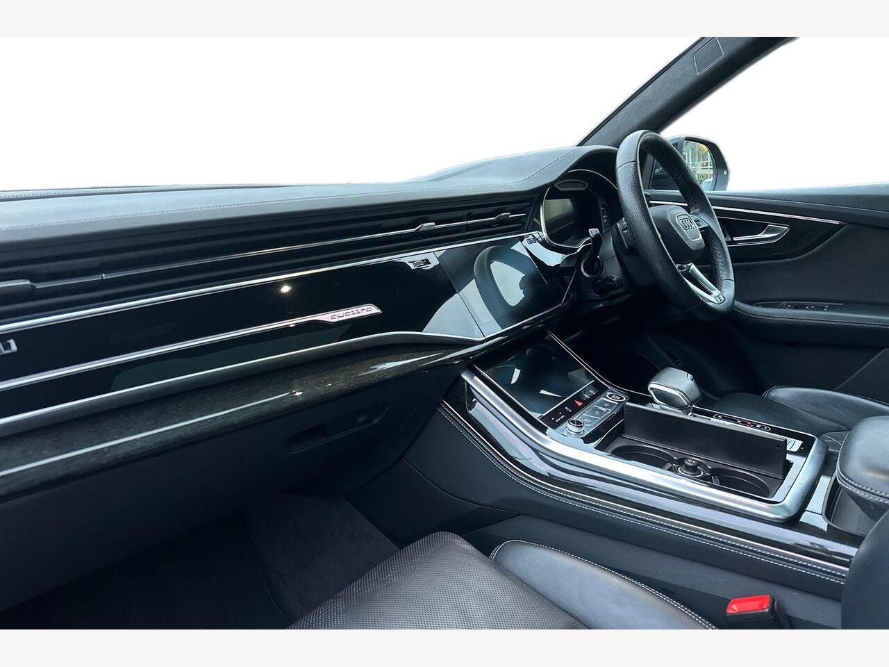 Used Audi Q8 2022 for sale - 77244600: Photo 2