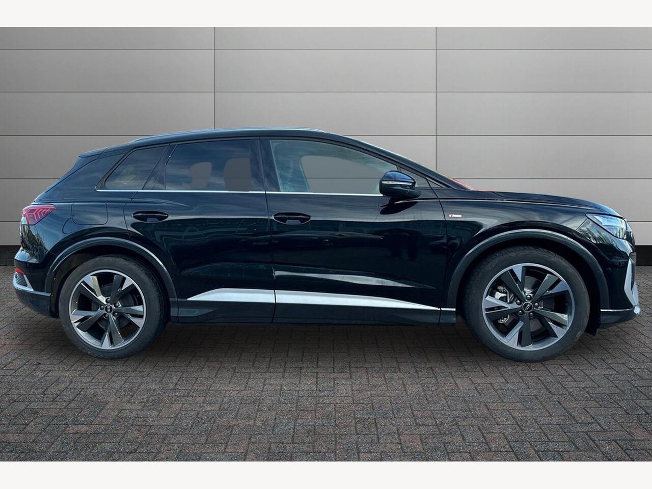 Used Audi Q4 e-tron 2025 for sale - 76772866: Photo 4