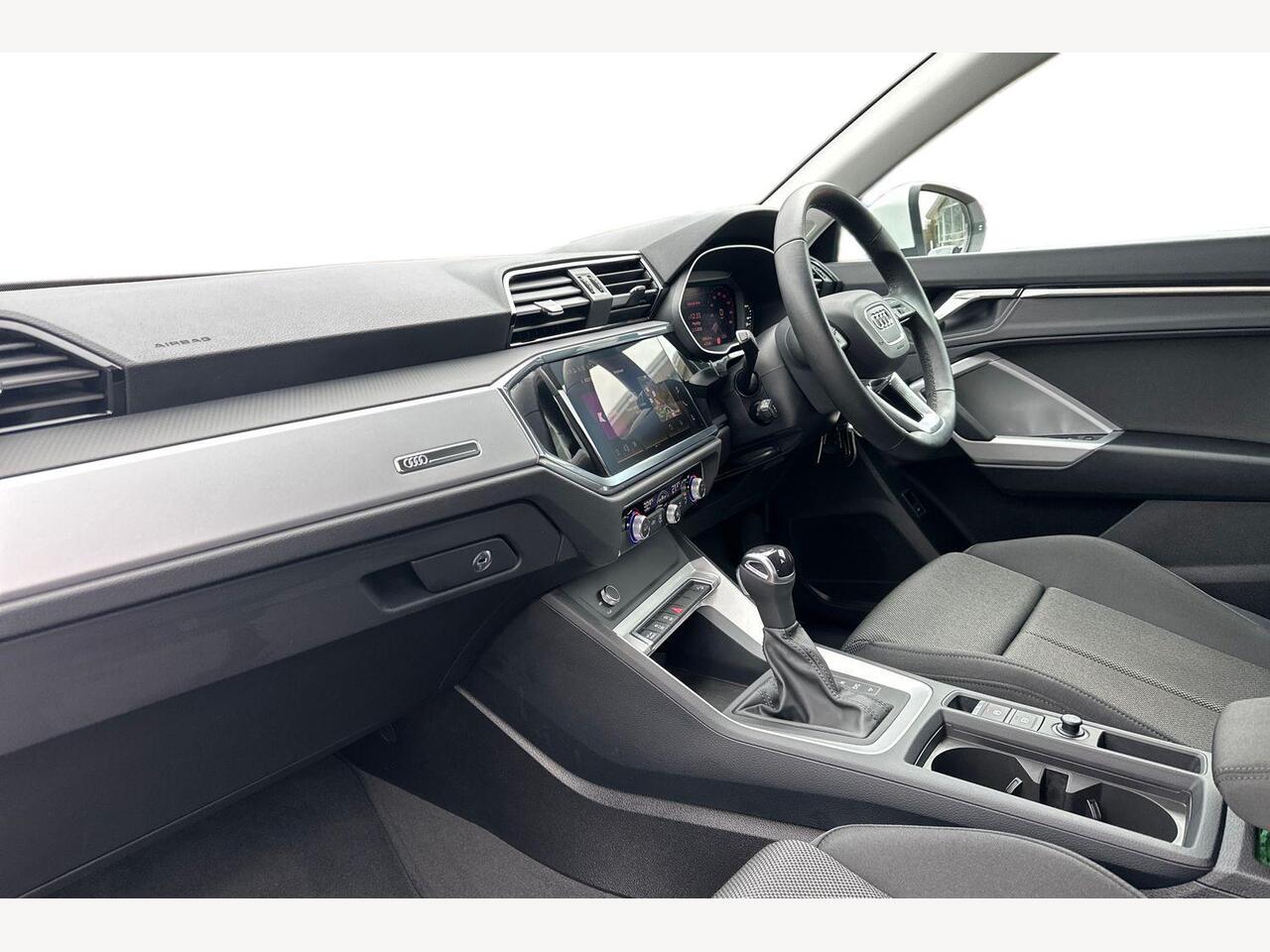 Used Audi Q3 2023 for sale - 77725573: Photo 2