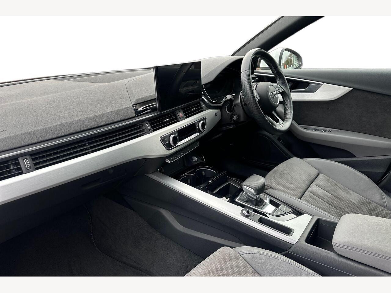 Used Audi A4 2021 for sale - 77346538: Photo 2