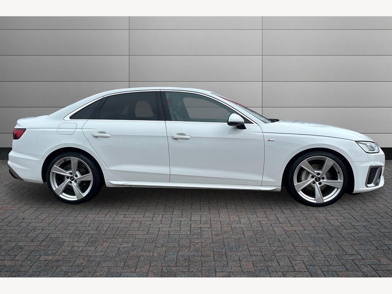 Used Audi A4 2021 for sale - 77346538: Photo 4