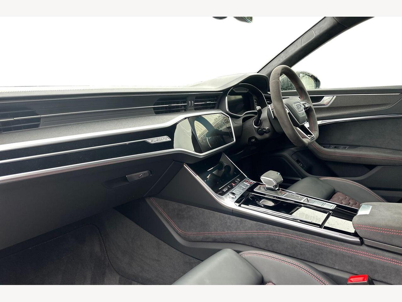 Used Audi RS6 2024 for sale - 76677410: Photo 2
