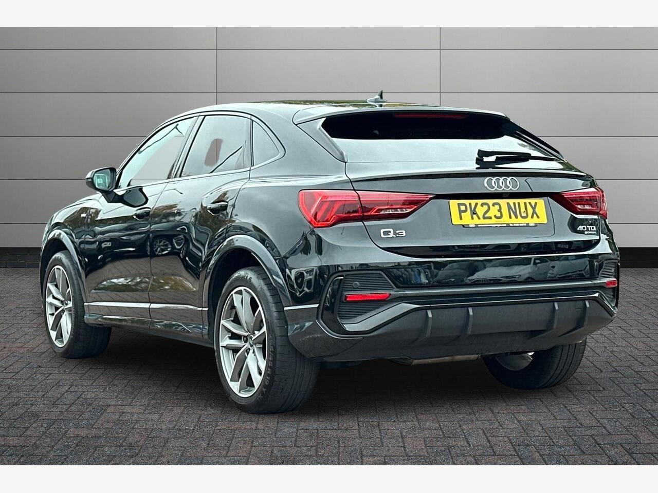 Used Audi Q3 2023 for sale - 76675588: Photo 3