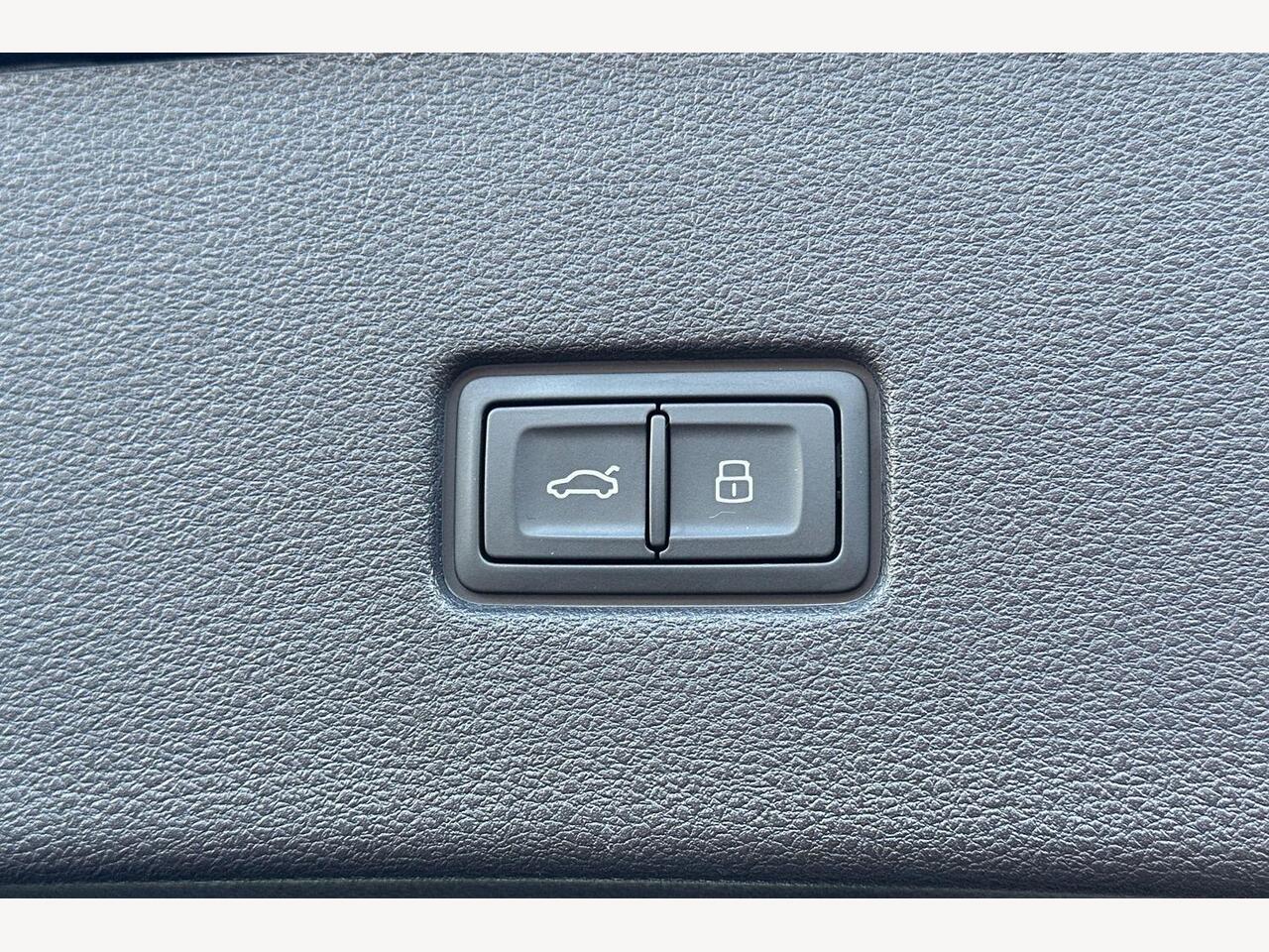 Used Audi Q8 2023 for sale - 76675997: Photo 13