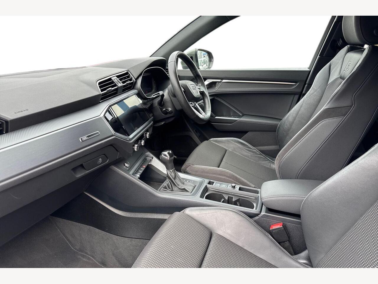 Used Audi Q3 2019 for sale - 78049318: Photo 2