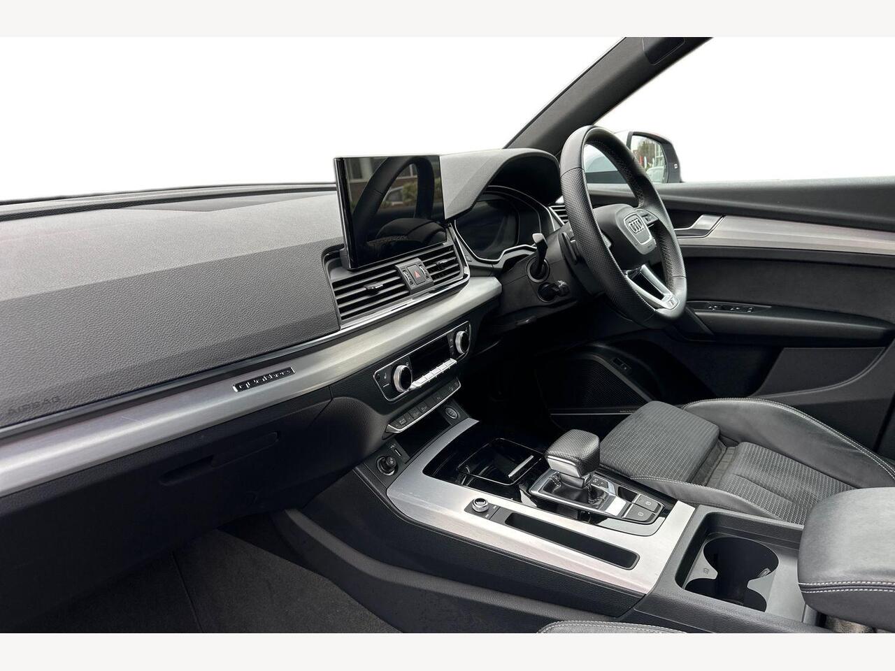 Used Audi Q5 2023 for sale - 77809808: Photo 2
