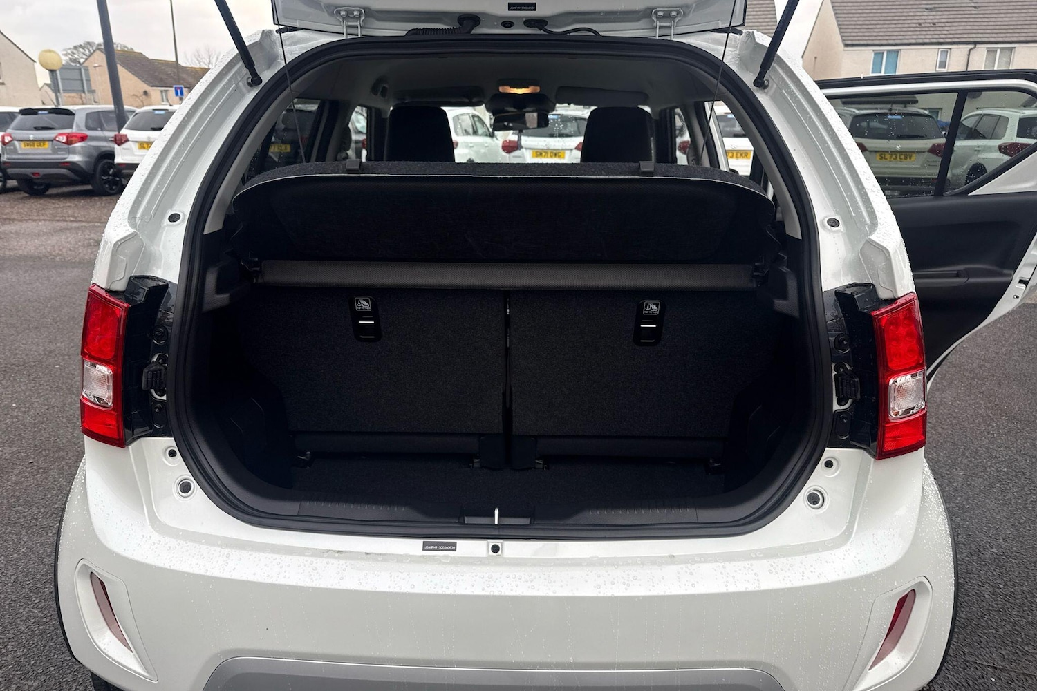 Used Suzuki Ignis 2024 for sale - 76499396: Photo 9