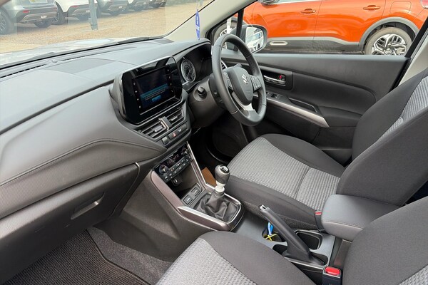 Used Suzuki SX4 S-Cross 2023 for sale - 76337639: Photo 2