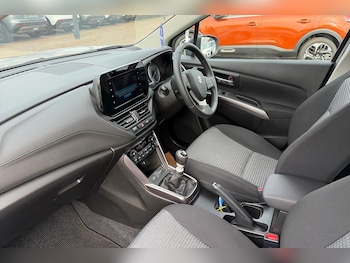 Used Suzuki SX4 S-Cross 2023 for sale - 76337639: Photo 2