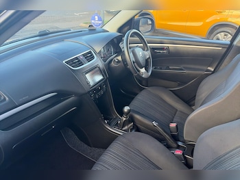 Used Suzuki Swift 2015 for sale - 76398251: Photo