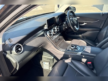 Used Mercedes-Benz GLC 2019 for sale - 75941412: Photo