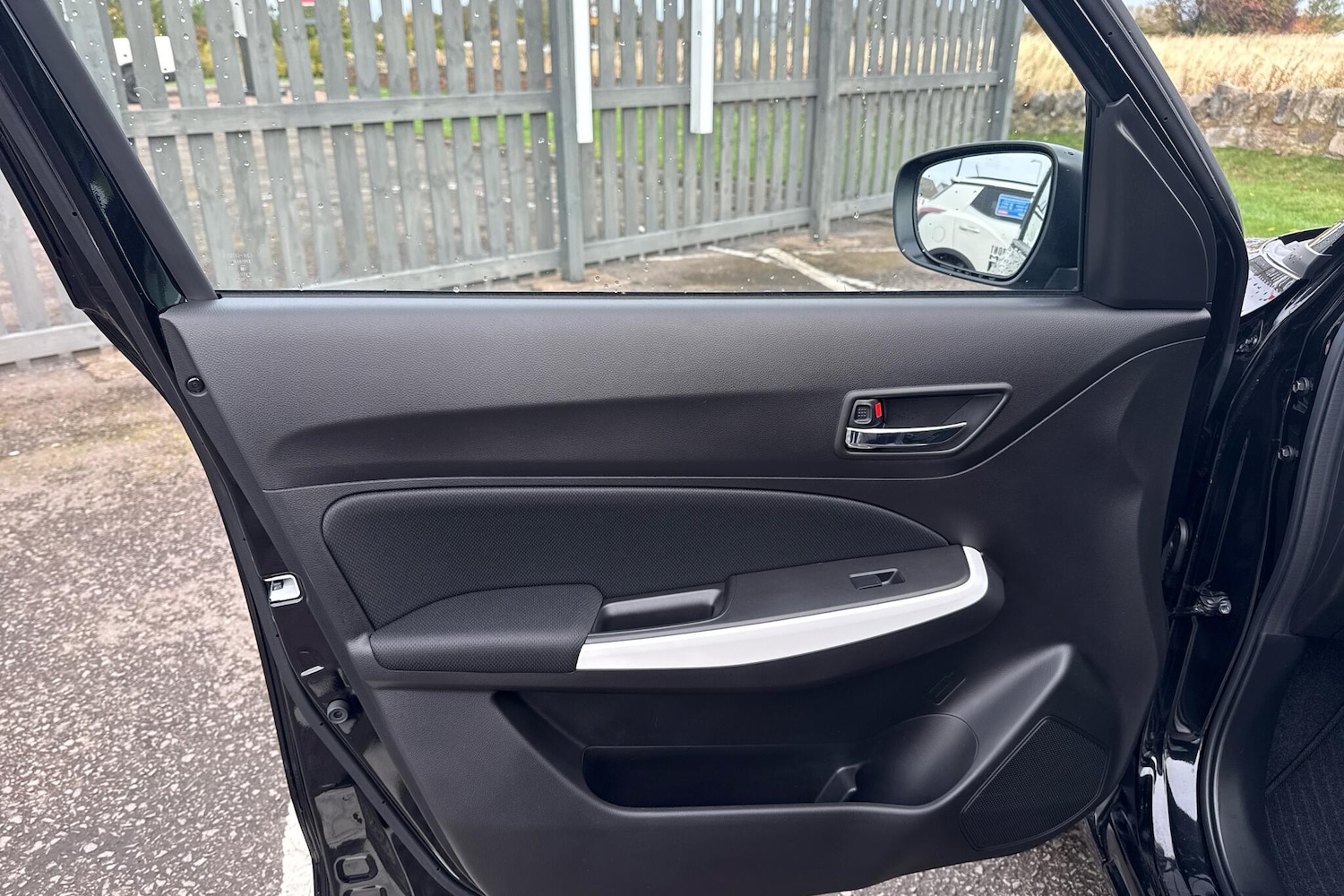 Used Suzuki Swift 2023 for sale - 76337761: Photo 11