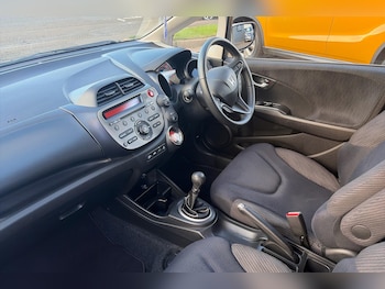 Used Honda Jazz 2015 for sale - 76408927: Photo