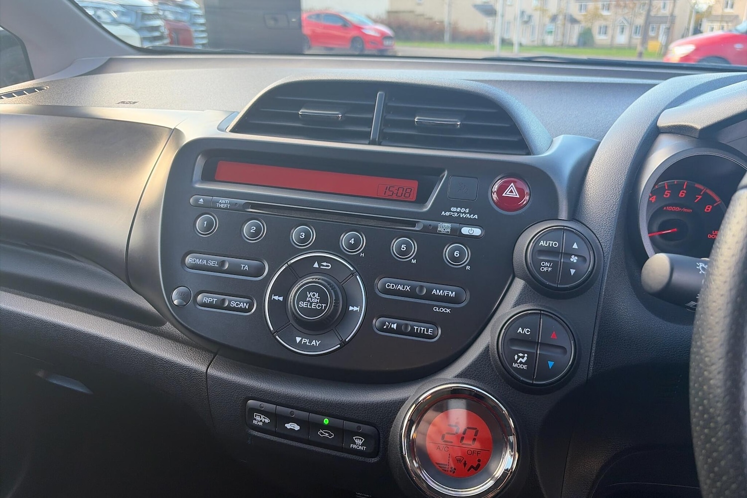 Used Honda Jazz 2015 for sale - 76408927: Photo 8