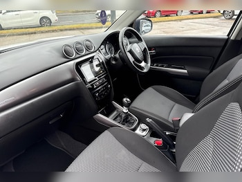 Used Suzuki Vitara 2022 for sale - 76227719: Photo 2