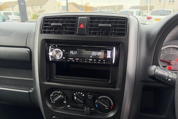 Used Suzuki Jimny 2017 for sale - 76306557: Photo 8