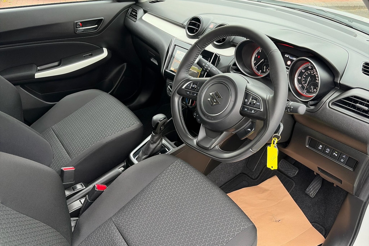 Used Suzuki Swift 2023 for sale - 76336184: Photo 6
