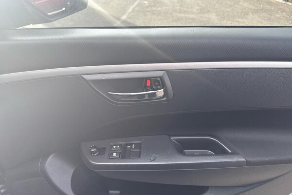 Used Suzuki Swift 2013 for sale - 76012784: Photo 11