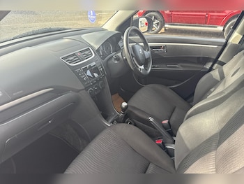 Used Suzuki Swift 2013 for sale - 76012784: Photo 2